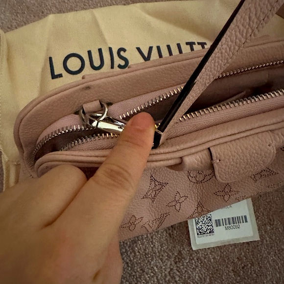 Authentic Louis Vuitton Scala Mini Magnolia Pouch - Picture 3 of 6
